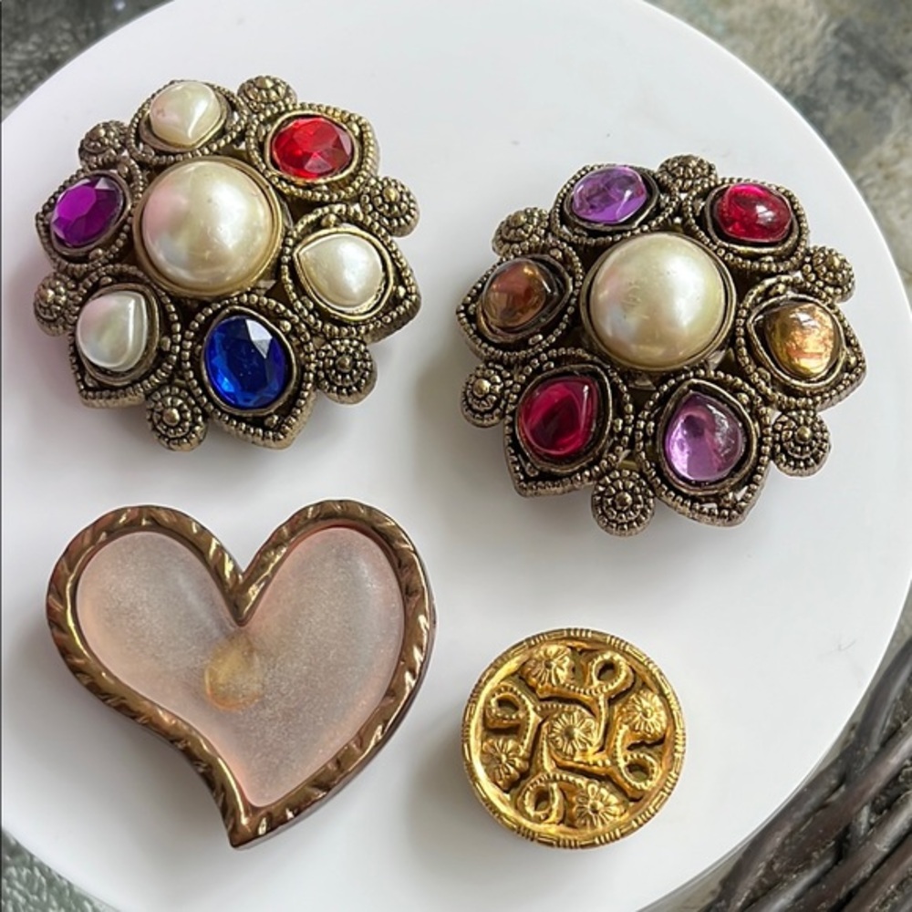 Vintage Nony New York Button covers